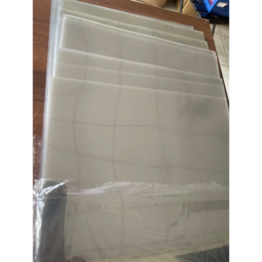 Bìa kiếng Mica A3, A4 1.5mm/1.2mm  (KG)